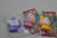 Игрушка-антистресс сквиш "Зайка" 7х5см с пайетками, 3 цвета С-45093