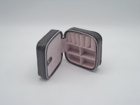 Шкатулка 10,5х10,5х4,4см кожзам 3 цвета Y3521-16