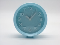 Будильник d-11см 4 цвета пластик Y3570-16