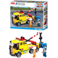 Конструктор "Город.Эвакуатор" 205 деталей 28х24см пластик (2 фигурки) M38-B0877