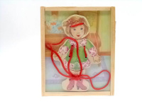 Шнуровка "Кукла в одежде" 15*18см., 3в., дерев. Y4508-16