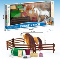 Лошадь 13см с аксессуарами и загоном, пластик 2301913/610A