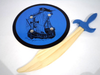 Набор оружия "Щит и меч" дерево Y997-13