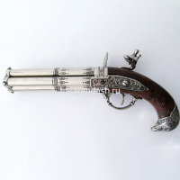 Пистоль "Флинтлок. Франция 18 век" 4-х ствольный 30см металл, дерево DE-1307 от магазина "Карандаш"