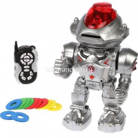 Робот р/у "Робин" 19х13х30см пластик (свет, звук, движение, танцы, стреляет дисками) 9896 от магазина "Карандаш"
