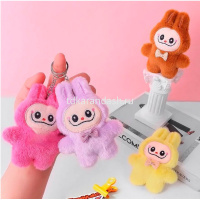 Брелок меховой Зубастик с бантиком 13х10см 6 цветов M-0007 от магазина "Карандаш"