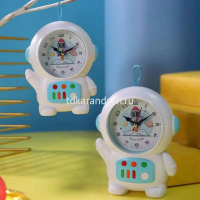 Будильник "Космонавт" 16х12,5см с подвеской, 3 цвета, пластик Y10376-24 от магазина "Карандаш"