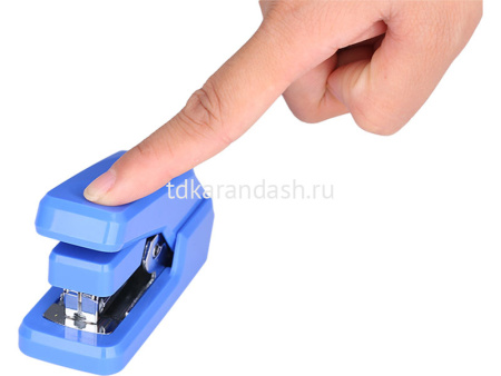 Степлер №10 15л глубина 30мм, со скобами, энергосберегающий, голубой E0273 от магазина "Карандаш"