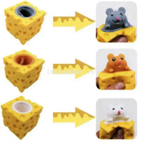 Игрушка-антистресс "Мышка в сыре" 5х5см 4 вида XF2317 от магазина "Карандаш"