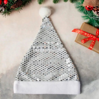 Колпак Деда Мороза 28х37см с блестящими ромбиками, серебро Y10230-24 от магазина "Карандаш"