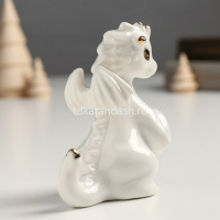 Сувенир "Дракон с монетой" 9см керамика белый SK2478 от магазина "Карандаш"