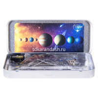 Картинка Набор чертежный 9 предметов (циркули, карандаш, линейка, треугольники, транспортир, ластик, точилка) от магазина "Карандаш" Набор чертежный 9 предметов (циркули, карандаш, линейка, треугольники, транспортир, ластик, точилка) от магазина "Карандаш"