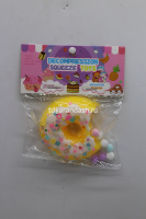 Игрушка-антистресс сквиш "Пончик" 8см с помпонами и пайетками, 4 цвета FX5743 от магазина "Карандаш"