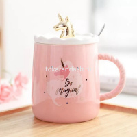 Картинка Кружка "Единорог" с ложкой и крышкой, 4 вида, керамика C518 от магазина "Карандаш" Кружка "Единорог" с ложкой и крышкой, 4 вида, керамика C518 от магазина "Карандаш"