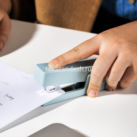 Степлер №24/6,26/6 20л "Nusign" глубина 45мм пластик голубой NS084-BL от магазина "Карандаш"