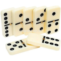 Домино в пенале 19х15см 4 цвета (размер кости 2х4см) 4006P от магазина "Карандаш"