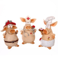 Статуэтка Поросёнок 9см 4 вида (Полицейский, летчик, охотник, рыбак) Y6464-18 от магазина "Карандаш"